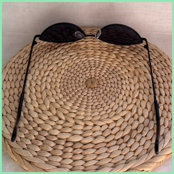 Reese Pointy Cat Eye Sunglasses - Picture 6 of 6